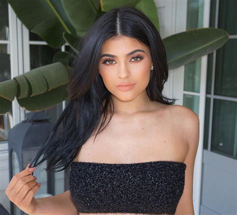 Kylie Jenner Debuts Baby Bump In Most Unexpected Way Celebrity Insider