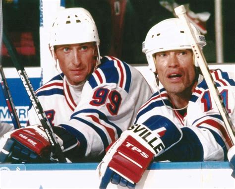 Gretzky And Messier Re United Late In Their Careers On The New York