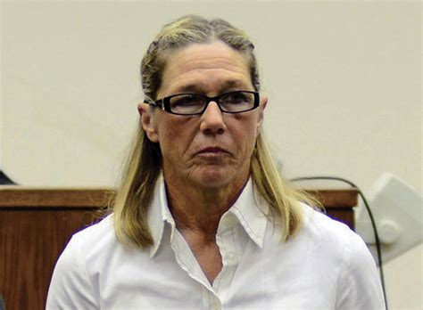 Rita Crundwell 54m Dixon Embezzler Transferred To Federal Prison In