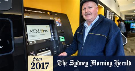 Customers Flock To Commonwealth Bank Atms After 2 Fee Scrapped