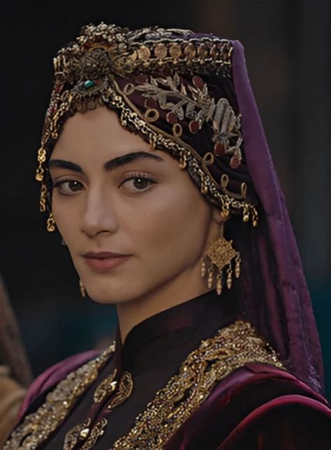 gorgeous eyes brunette beauty kurulus osman bala hatun muslim women fashion turkish beauty