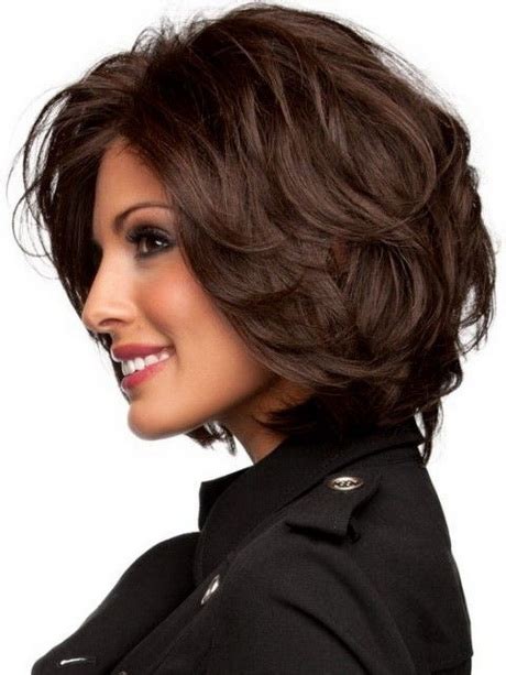 A unique and casual ombre coloring gives this mane a bold and vibrant look, with a lovely dark brown and red brown contrast. Shoulder length layered haircuts 2015