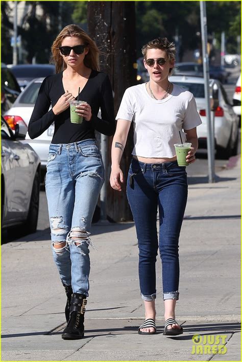 Kristen Stewart And Girlfriend Stella Maxwell Enjoy A Saturday Date Photo 3972943 Kristen