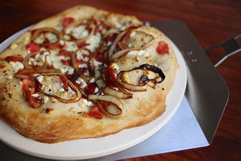 Caramelized Onion Prosciutto And Goat Cheese Pizza Goat Cheese