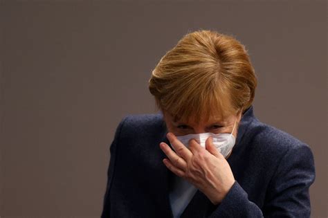 Avis Merkel Vil Have Meganedlukning For At Stoppe Corona Bt Udland