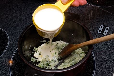 Each serving provides 216 kcal, 9g protein, 9g carbohydrates (of which 4.5g sugars), 16g fat (of which 10g saturates), 0g fibre and 0.8g salt. Perishke - Ukrainian Cottage Cheese Buns in Creamy Dill ...