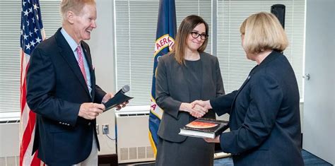 New Nasa Director Swears Oath On Carl Sagan S Book Pale Blue Dot