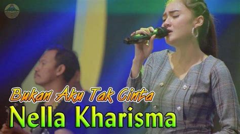 Maybe you would like to learn more about one of these? Lirik Lagu dan Chord Gitar Bukan Aku Tak Cinta yang ...