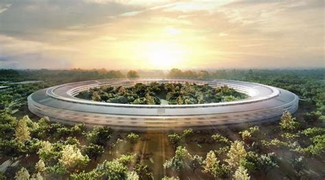 Inside The 5 Billion Apple Headquarters And Revolutionary Glass Design