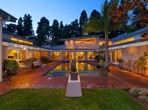 Stunning Contemporary Residence In Beverly Hills California 1