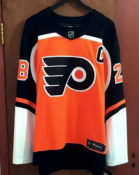 Shop deals on philadelphia flyers jerseys in official breakaway styles, flyers reverse get the philadelphia flyers jerseys in flyers nhl breakaway, throwback, authentic, replica and many more. Flyers Bring Back the Burnt Orange with "Reverse Retro ...