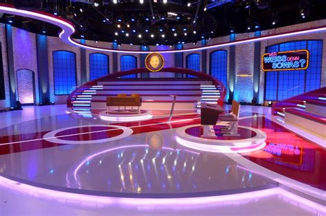 Spiele an der seite von elton, bernhard hoëcker oder mit bis zu drei freunden spannende duelle. ARD - „Wer weiss denn sowas?" - 2015 | Jens Weber - Set Design