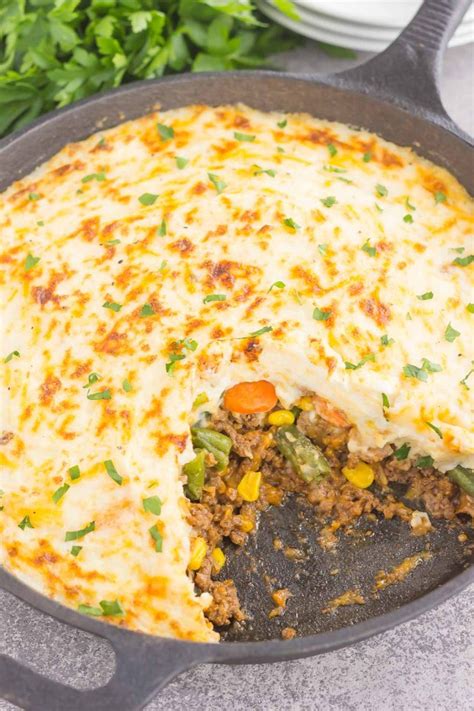 Add the cooked and cooled pie filling to the sauce and gently stir coating all the meat. shepherds pie recipe pioneer woman | Deporecipe.co