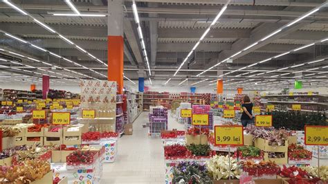 Hypermarket Ul De Jucării și Decorațiuni Jumbo Se Deschide Vineri La