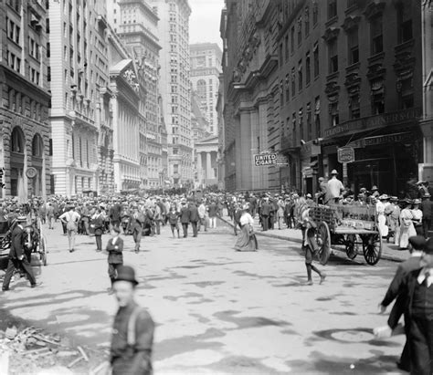 Nyc Broad Street C1905 Ncrowd Of Men Involved In Curb Exchange