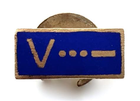 Sally Bosleys Badge Shop Churchills V For Victory Morse Code Home Front Badge
