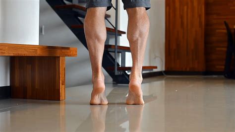 How To Get Strong Lean Healthy Calf Muscles With Calf Raises Stretch