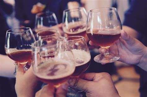Dampak Negatif Dari Minuman Beralkohol Salah Satunya Bikin Perut