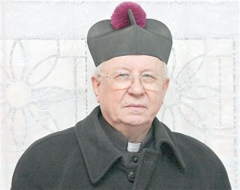 Polak, mimo iż młot zahaczył o siatkę, już w pierwszej próbie zanotował wynik 79,78 m. Ksiądz infułat Tadeusz Nowicki otrzymał honorowe ...