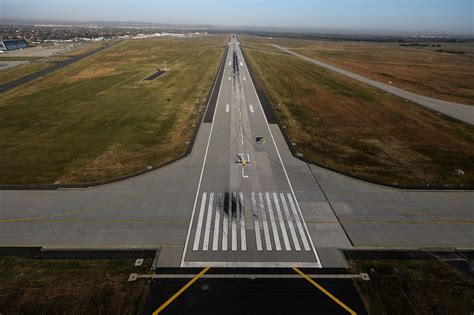 Search, compare and book budapest airport transfers with 1000s of local providers ! Budapest Airport schedules runway maintenance - Daily News ...