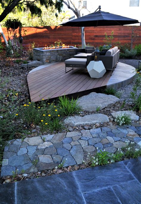 The small backyard zen garden is suitable for backyard applications. Japanese Zen Garden Backyard with Fountain and Patio ...