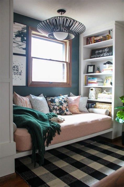 Small Space Solution Double Duty Diy Daybeds Design Diy Daybed