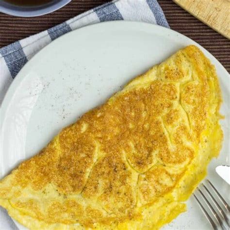 Best Easy Omelette Recipe 3 Eggs No Fuss Hurry The Food Up