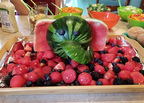 Use A Small Watermelon To Make An Elephant Perfect Fruit Tray For