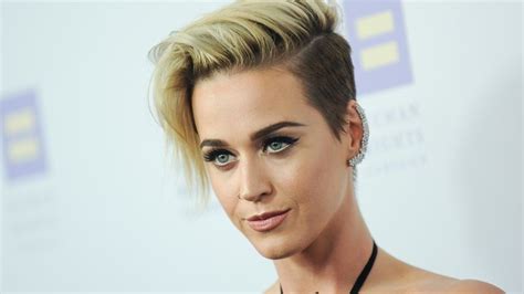 Katy Perry Is Up Next For Carpool Karaoke Celebrity Kiss