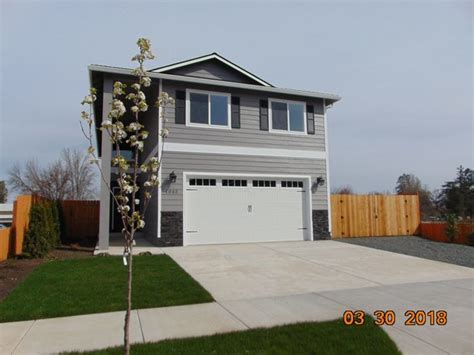 Search the latest listings online and get the full view on property. Brand new 3-bedroom home in SW Medford - House for Rent in ...