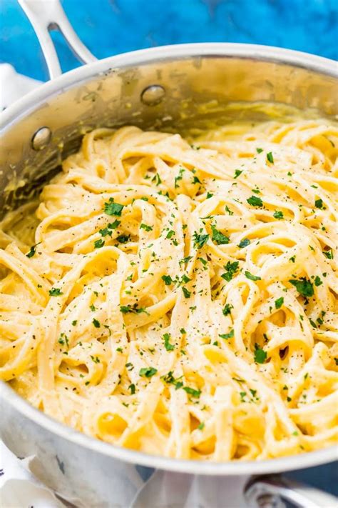 Instead it gets its creaminess thanks to the nutrition superstar cauliflower. 10 Best Alfredo Sauce with Egg Yolks Recipes