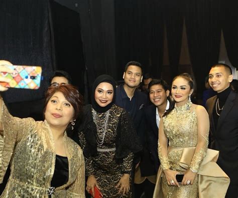 9 Potret Krisdayanti Bersama Sesama Penyanyi Indonesia