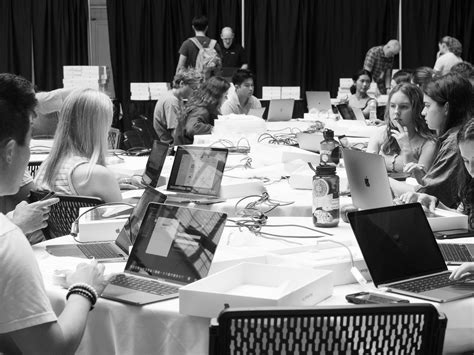 College rolls out Digital Excellence Commitment – The Bowdoin Orient