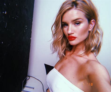 Rosie Huntington Whiteley See Through And Sexy 21 Photos Thefappening