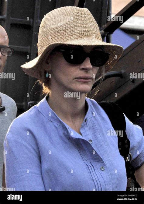 Julia Roberts In Navona Square On The Set Of Her New Movie Eat Pray