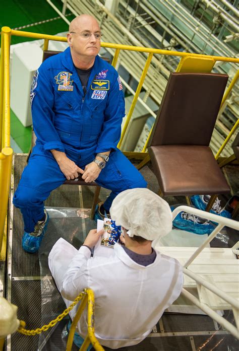 Astronaut Scott Kelly Preparing For Launch On One Year Mission Scott Kelly Astronaut Nasa
