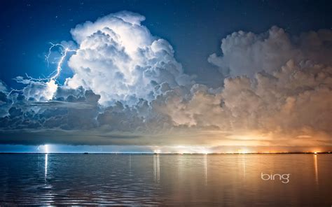 Lightning Strike Cape Canaveral Florida Bing