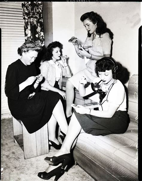 1940s Women Smoking From Pipes Women Smoking Smoking Pipe Photos Of Women