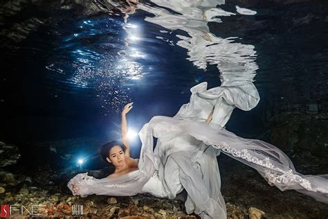 Underwater Trash The Dress Session Cenote Riviera Maya ©fineart