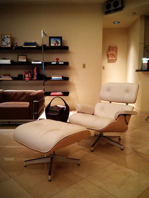 Parcourez notre sélection de eames lounge chair : Side Table