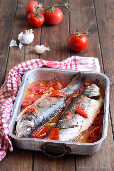 This is spigola in padella by bongisub on vimeo, the home for high quality videos and the people who love them. SPIGOLA AL FORNO (O IN PADELLA) ALL'ACQUA PAZZA | Ricetta ...
