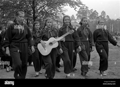 Gdr Marching 1952 Hi Res Stock Photography And Images Alamy