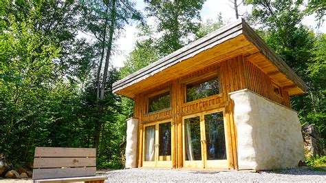 We would like to show you a description here but the site won't allow us. Tiny Straw Bale Cabin with Passive Solar Green Roof - VIDEO