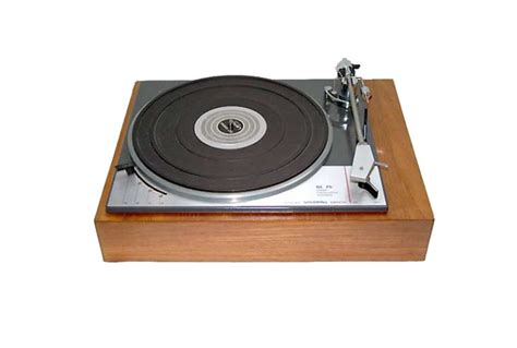 The 8 Best Vintage Turntables