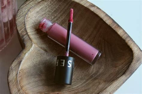 The Longest Wearing Lipstick Ever The Sunday Girl