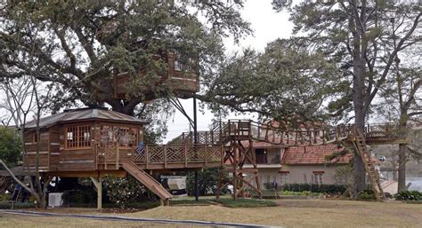 Todd Graves S Beautiful Tree House By The Lsu Lakes I Baton Rouge Louisiana He Is The Founder