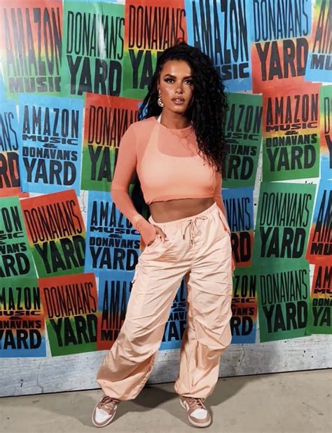 Fs1s Joy Taylor Flaunts Her Bikini Curves And Sneakers At Coachella