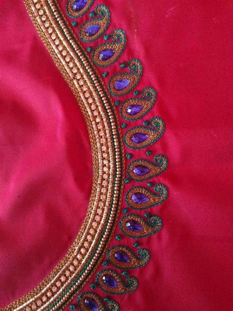 Simple Aari Embroidery Designs For Blouse Neck