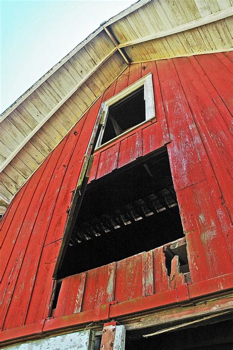 The big red barn is a traditional looking barn on the outside and vacation home on the inside. Marty Kittrell: Remembering the Big Red Barn