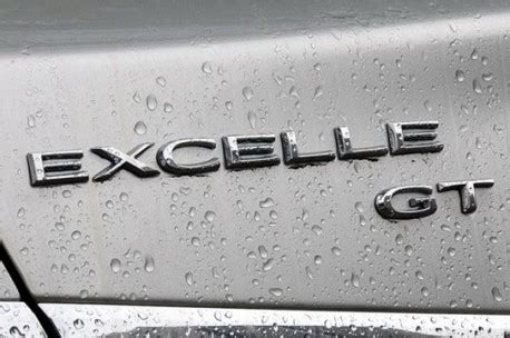 Buick Excelle GT NAKED In The Rain